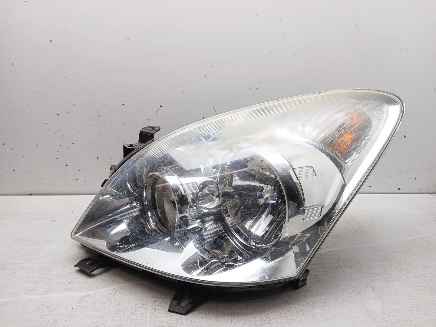 Faro Izquierdo para Toyota Corolla Verso (Zer_, Zze12_, R1_)