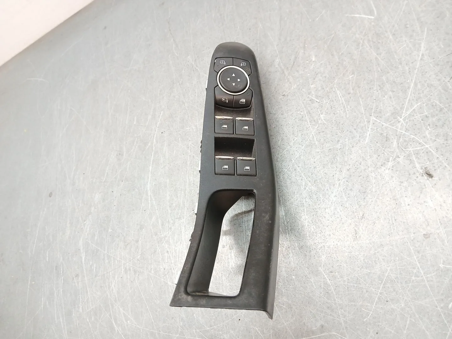 Mando Elevalunas Delantero Izquierdo para Ford Fiesta Vii (Hj, Hf)