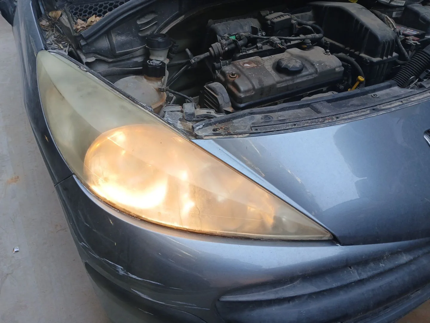 Faro Derecho para Peugeot 207/207+ (Wa_, Wc_)