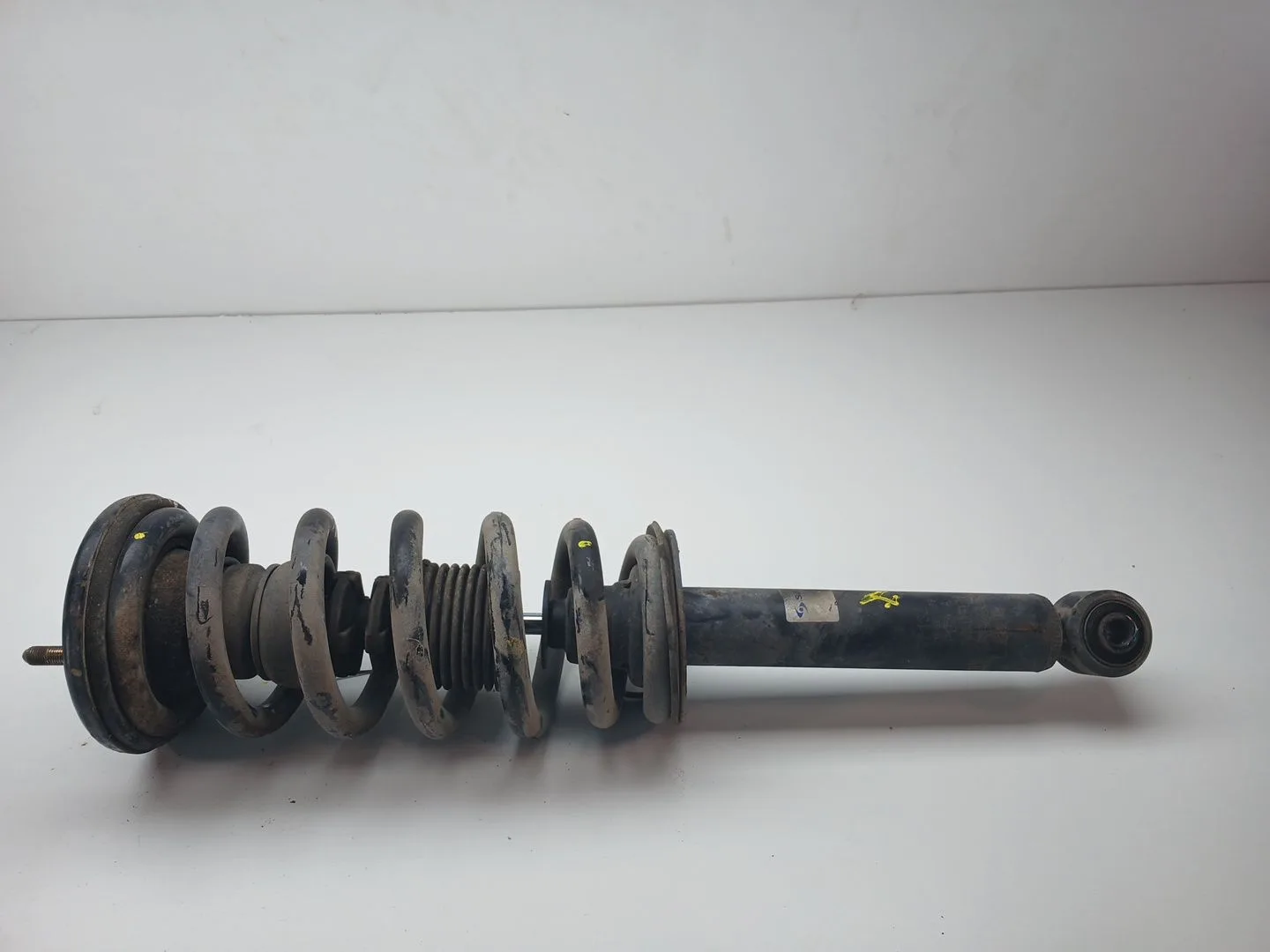 Amortiguador Delantero Izquierdo para Mitsubishi Montero Iii Canvas Top (V6_W, V7_W)