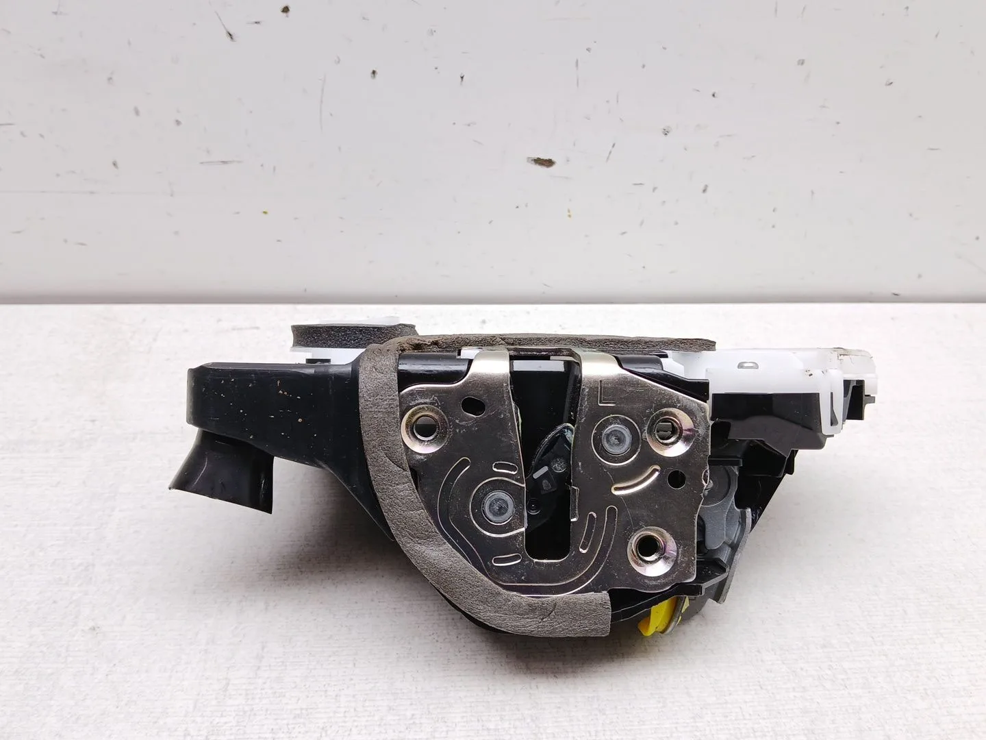 Cerradura Puerta Delantera Izquierda para Toyota Yaris (_P21_, _Pa1_, _Ph1_)