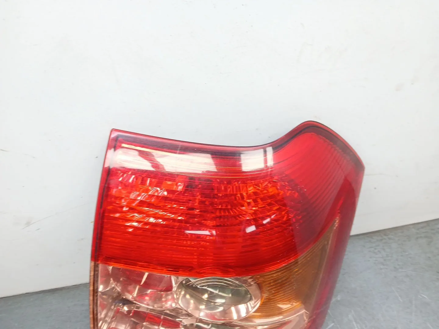 Piloto Trasero Izquierdo para Toyota Corolla (_E12_)