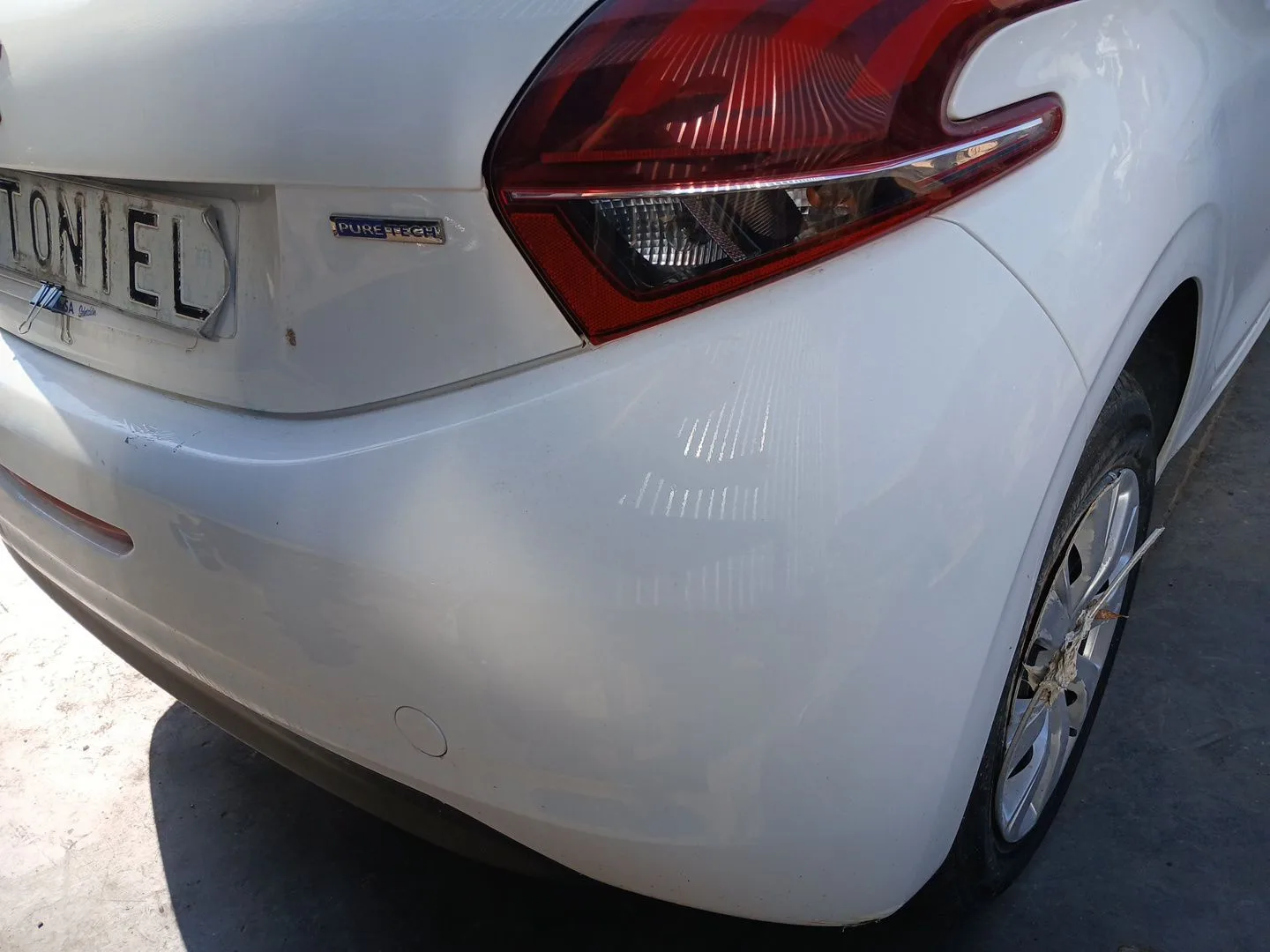 Paragolpes Trasero para Peugeot 208 I (Ca_, Cc_)