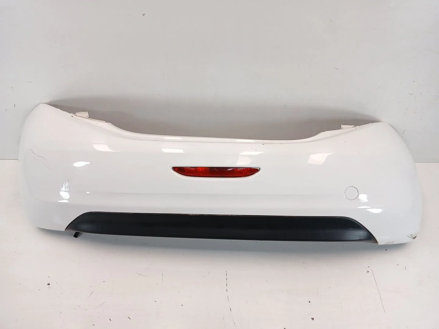 Paragolpes Trasero para Peugeot 208 I (Ca_, Cc_)
