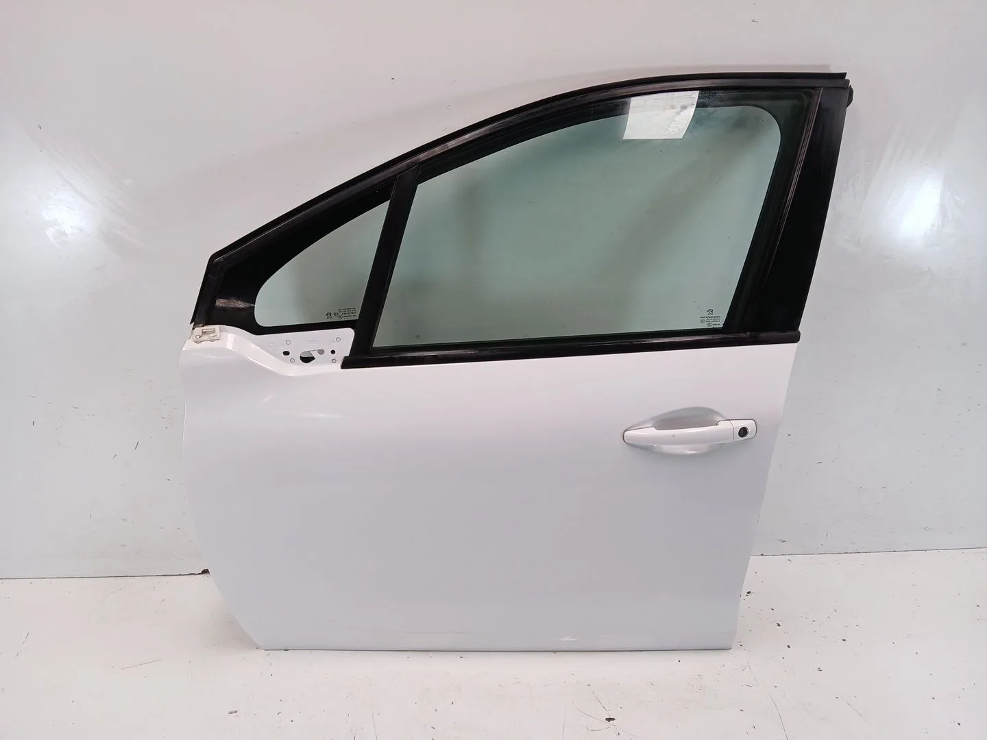 Puerta Delantera Izquierda para Peugeot 208 I (Ca_, Cc_)