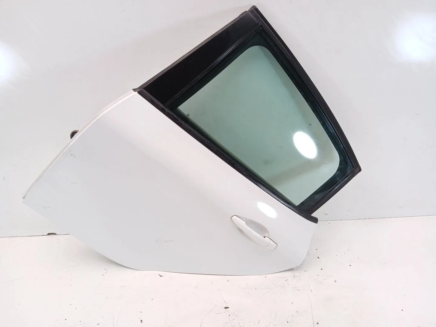Puerta Trasera Izquierda para Peugeot 208 I (Ca_, Cc_)
