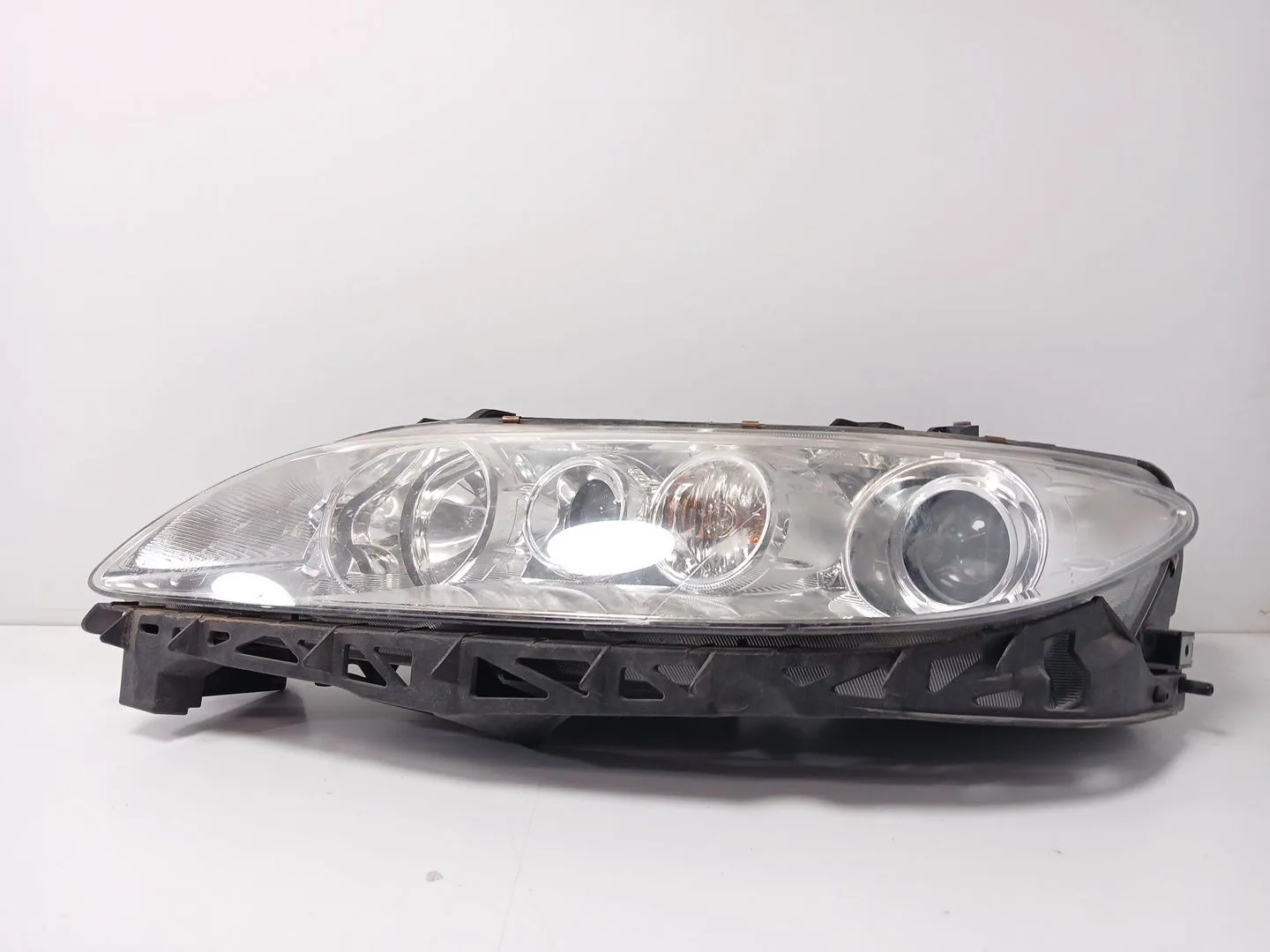 Faro Izquierdo para Mazda 6 Hatchback (Gg)