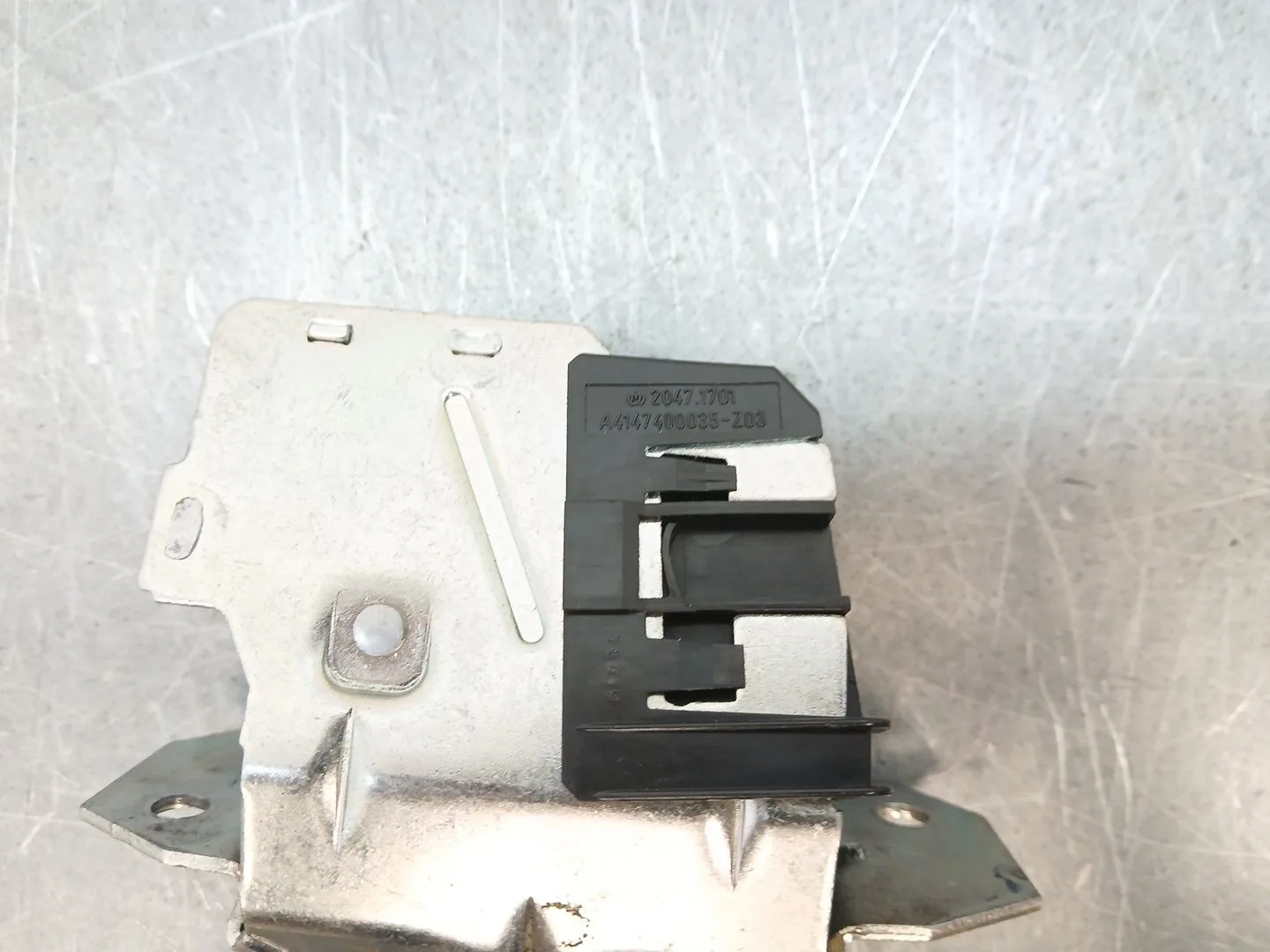 Cerradura Maletero / Porton para Mercedes-Benz Vaneo (414)