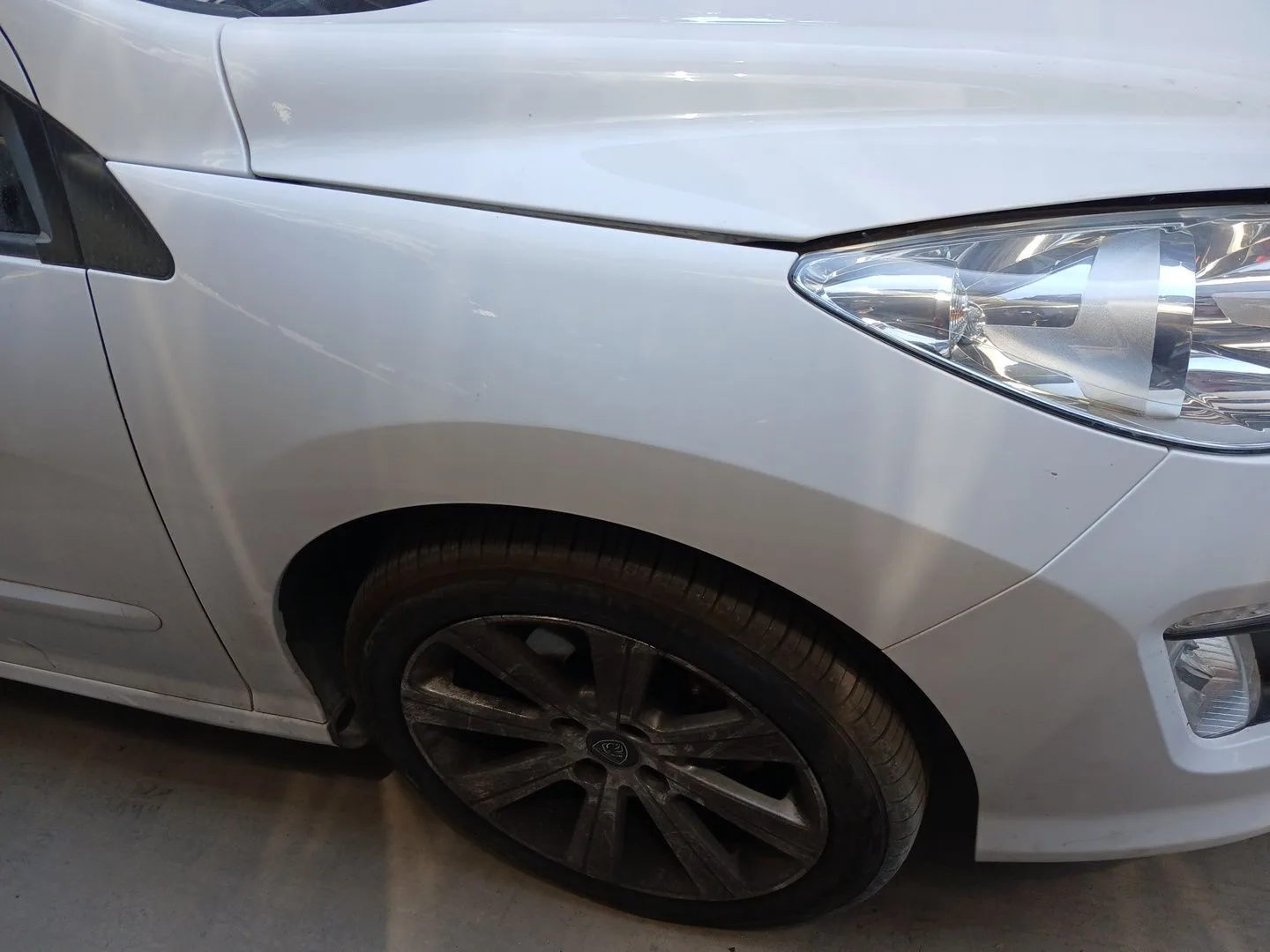 Aleta Delantera Derecha para Peugeot 308 I (4A_, 4C_)