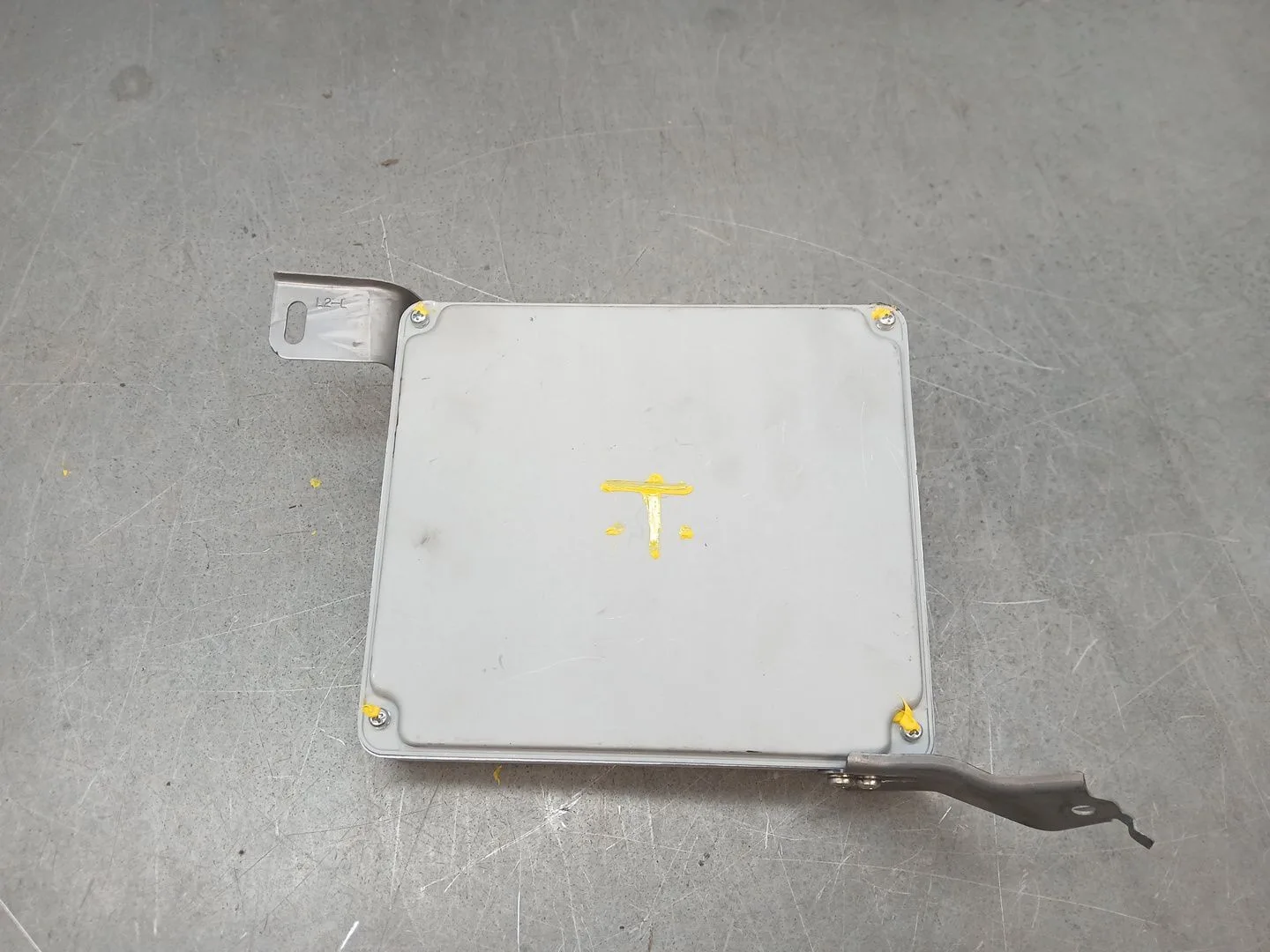Centralita Motor Uce para Toyota Avensis Sedan (_T25_)