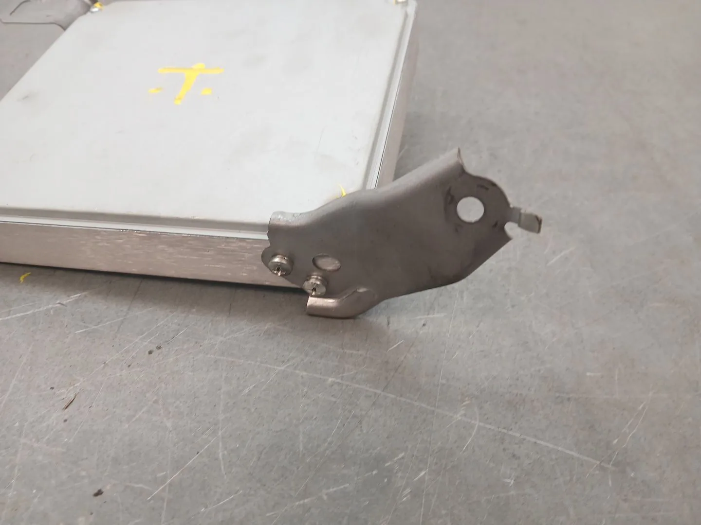 Centralita Motor Uce para Toyota Avensis Sedan (_T25_)