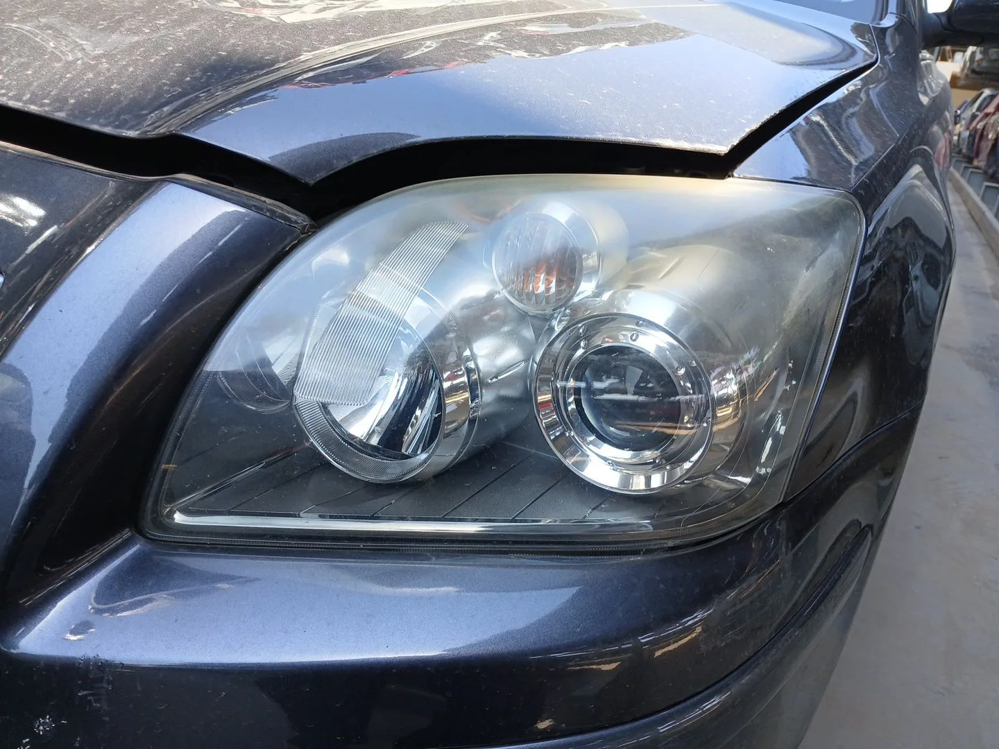 Faro Izquierdo para Toyota Avensis Sedan (_T25_)