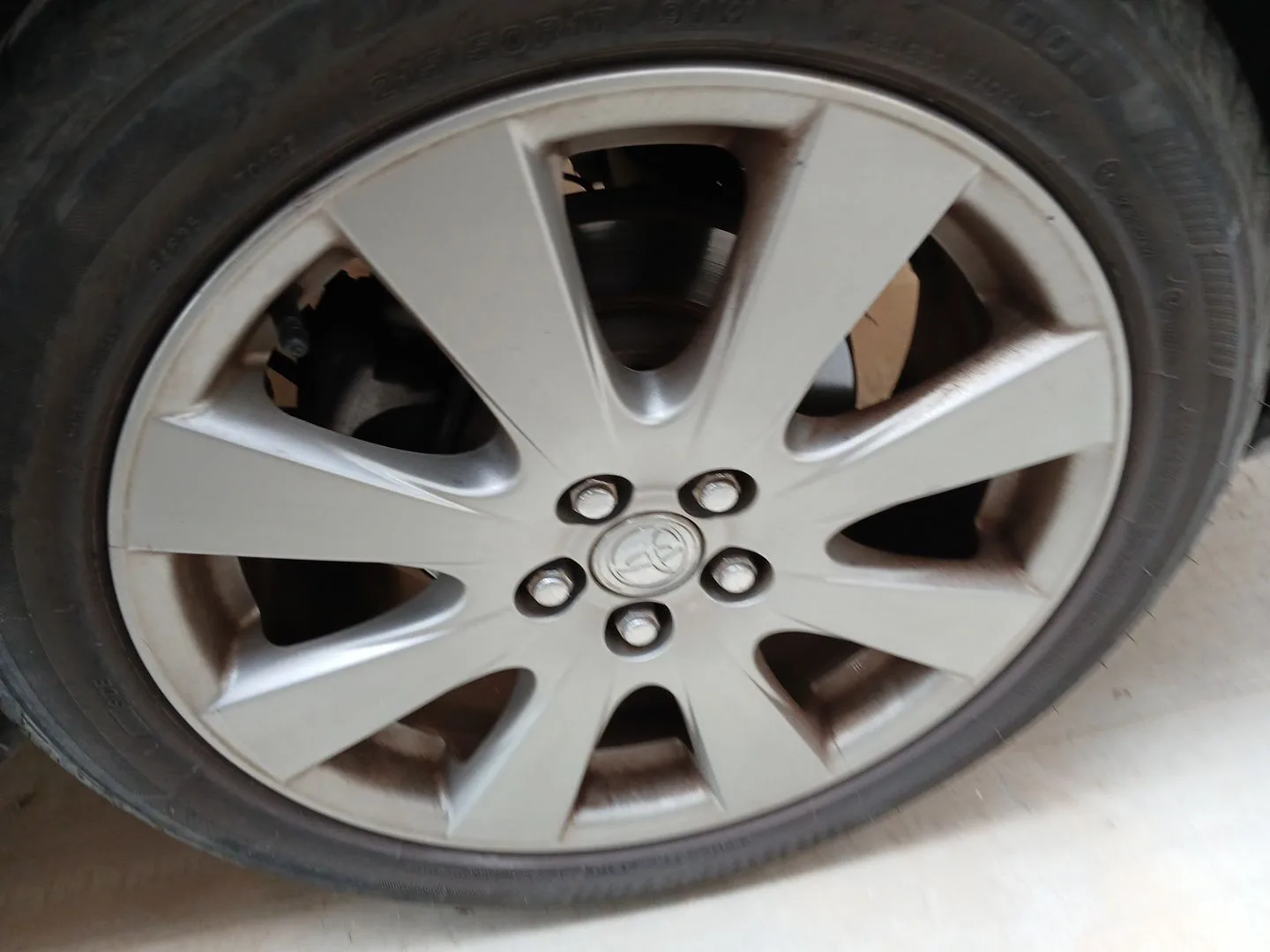 Juego Llantas para Toyota Avensis Sedan (_T25_)