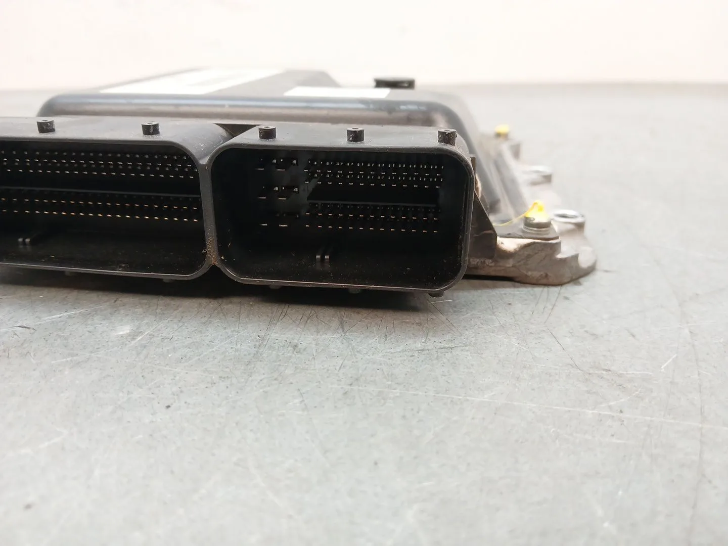 Centralita Motor Uce para Opel Astra J (P10)