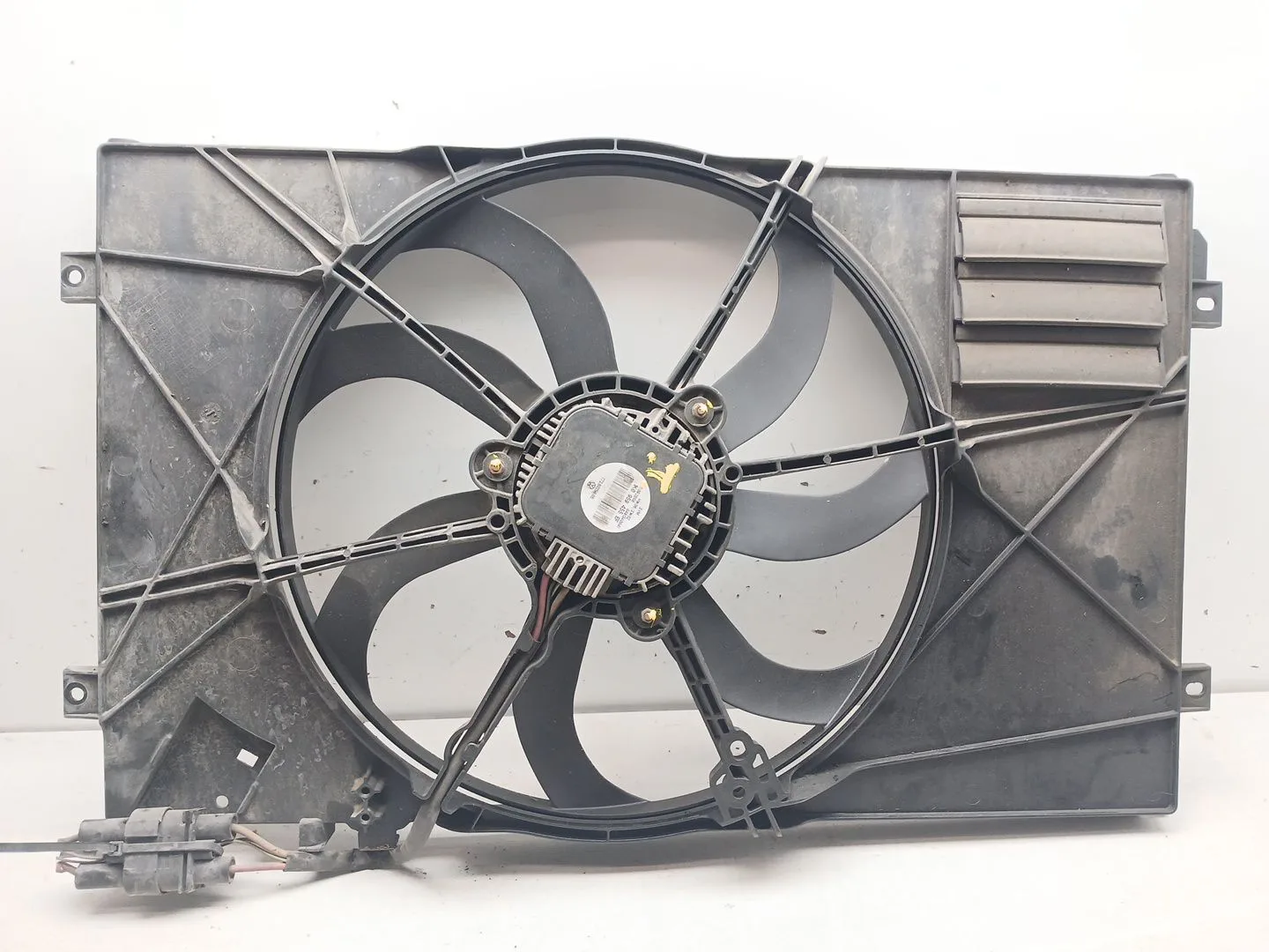 Electroventilador para Volkswagen Golf V (1K1)