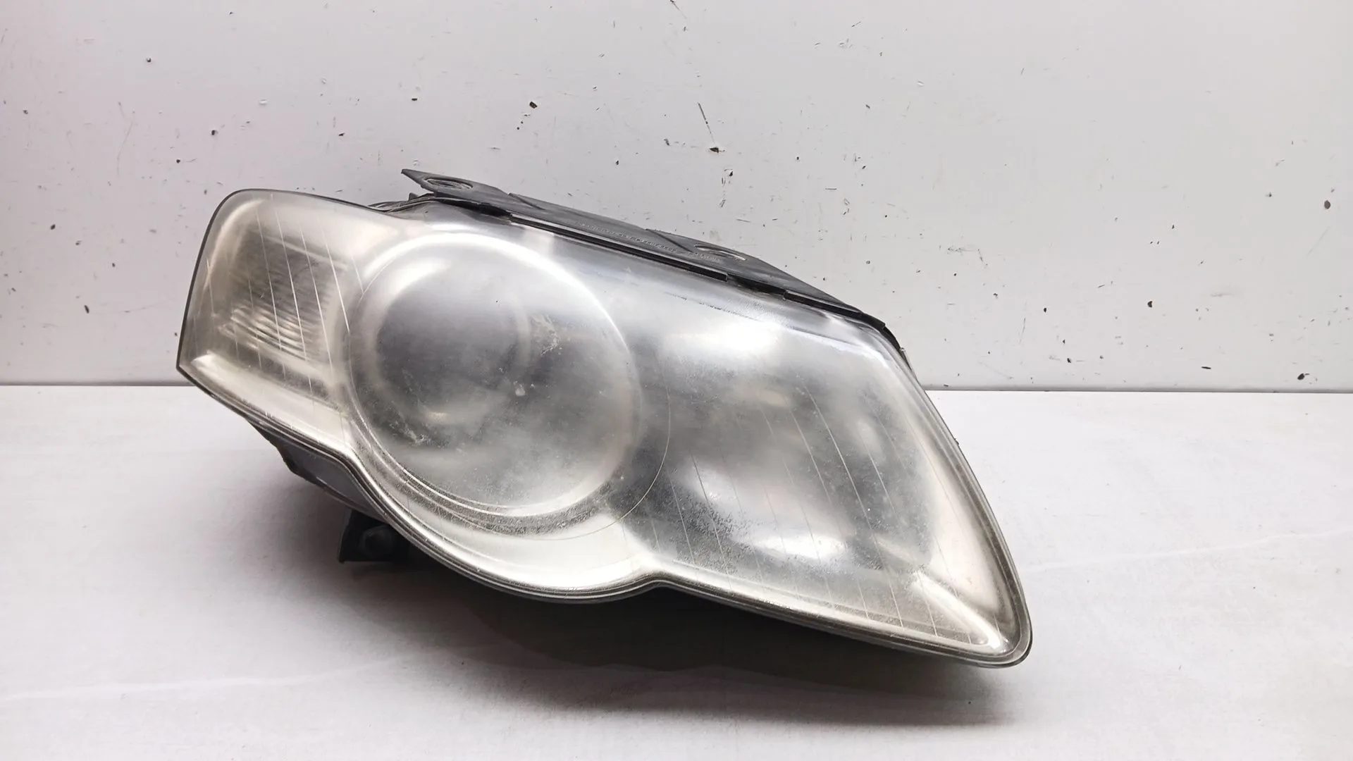 Faro Derecho para Volkswagen Passat B6 (3C2)