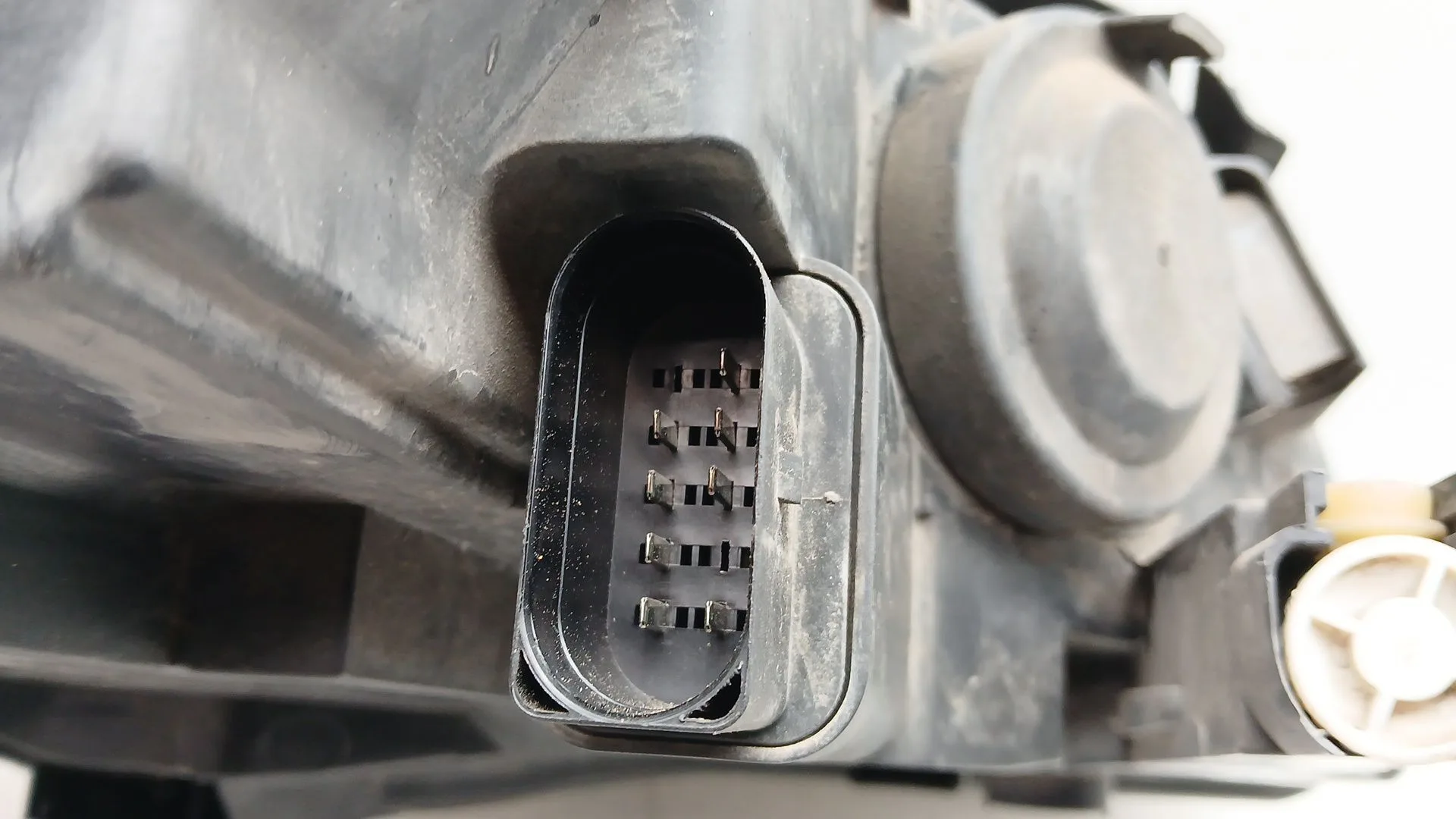 Faro Izquierdo para Volkswagen Passat B6 (3C2)