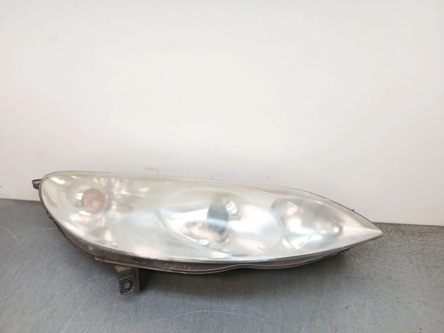 Faro Derecho para Peugeot 407 (6D_)