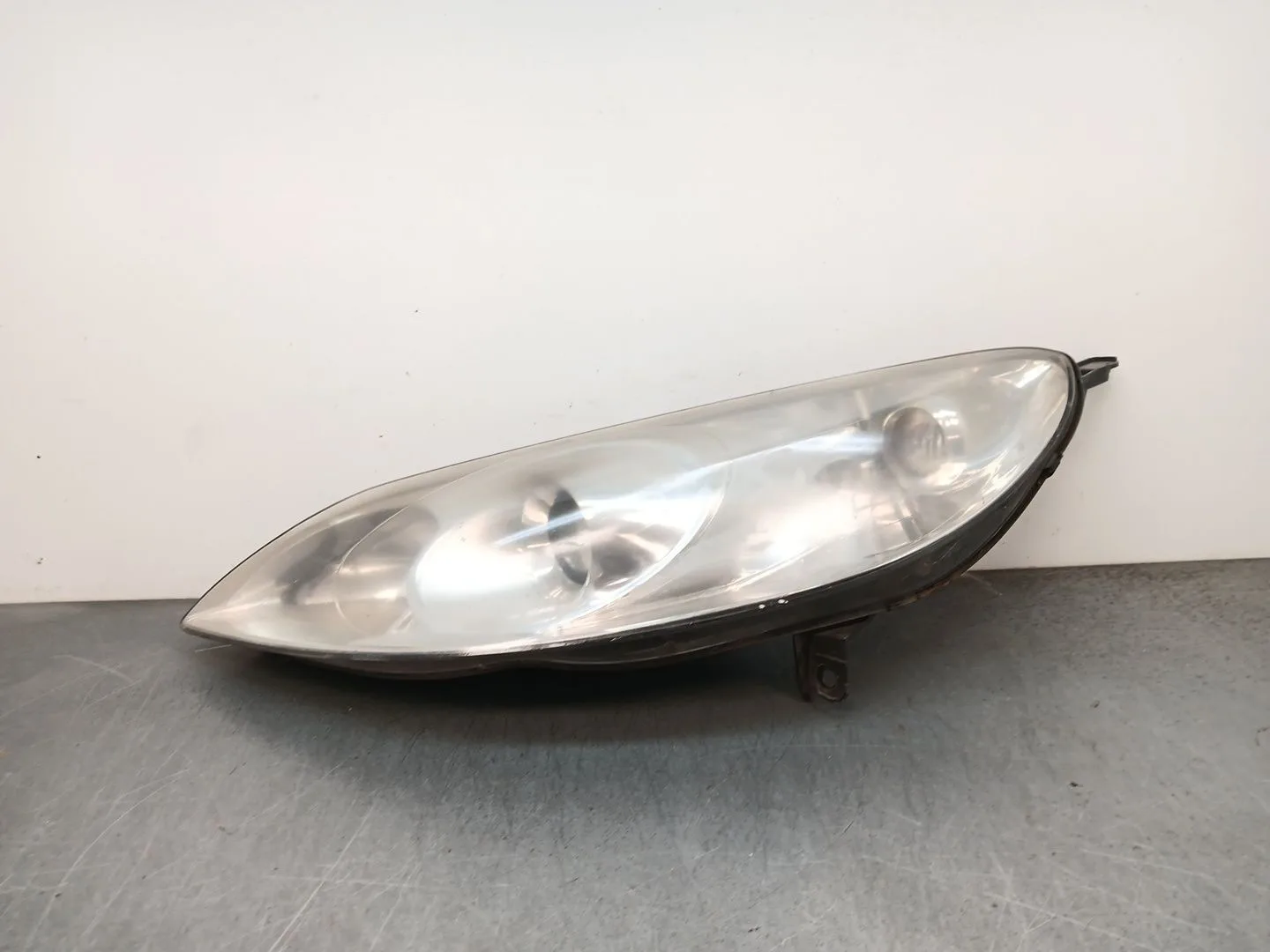 Faro Izquierdo para Peugeot 407 (6D_)