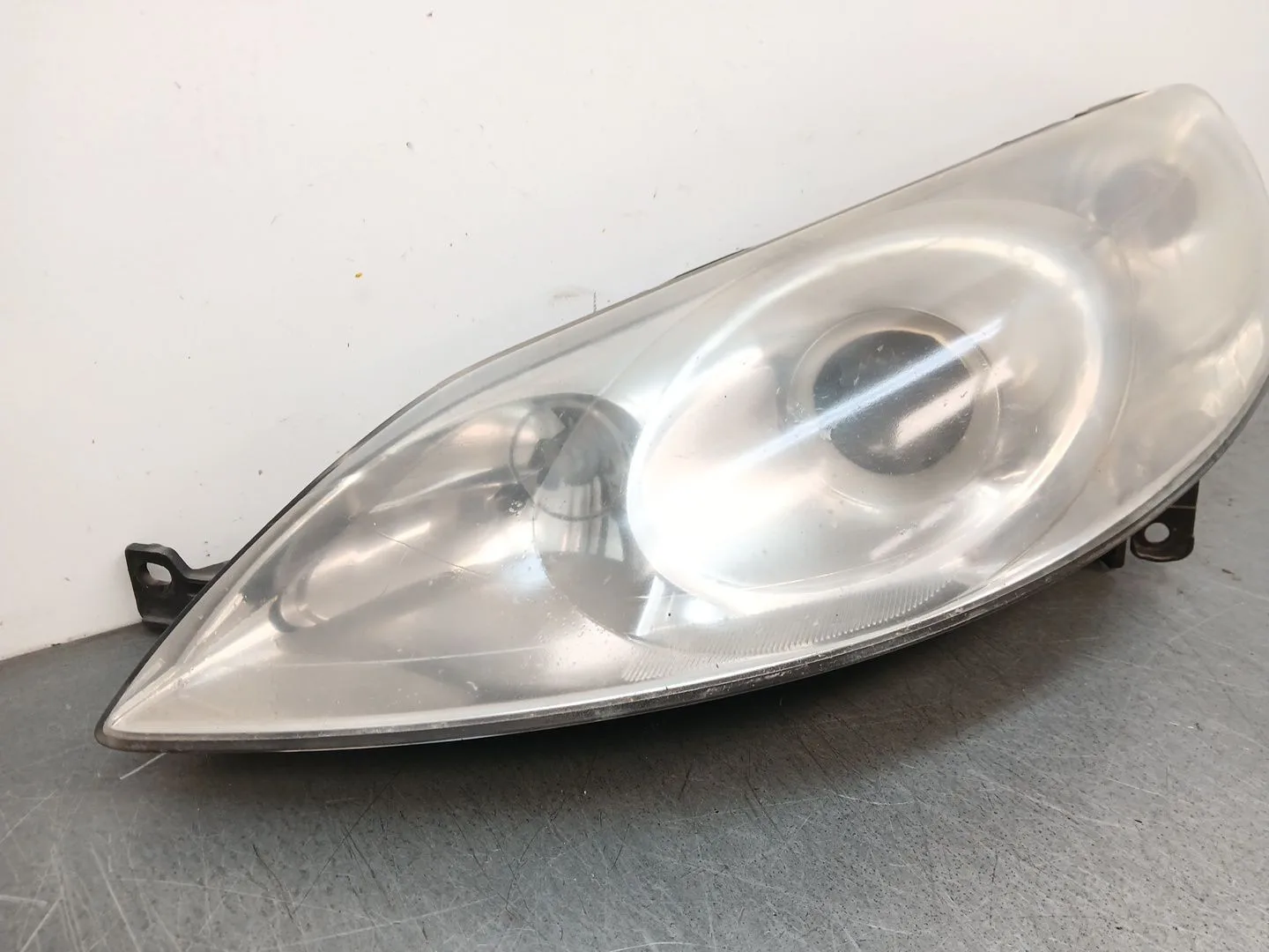 Faro Izquierdo para Peugeot 407 (6D_)