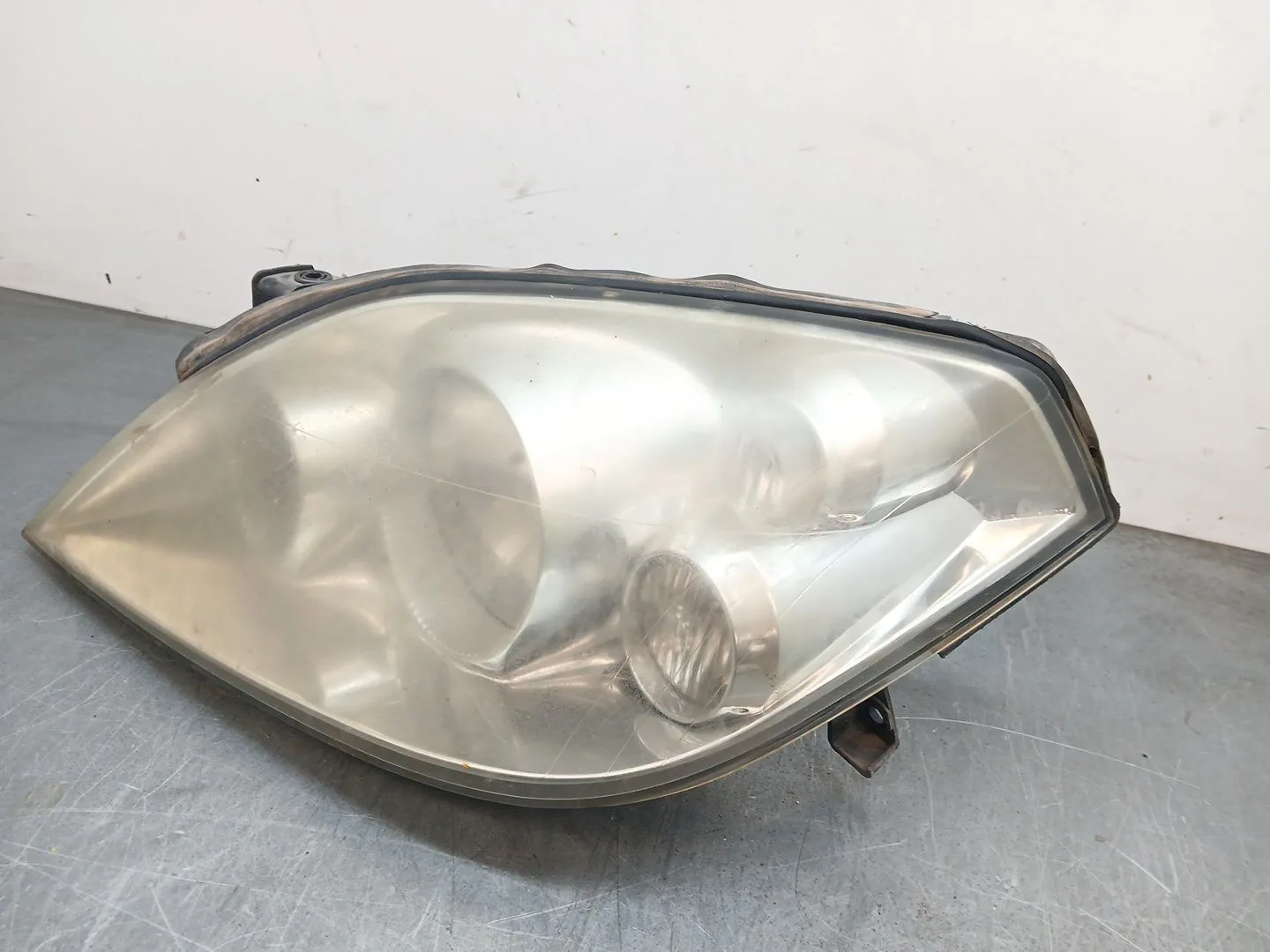Faro Izquierdo para Nissan Primera Hatchback (P12)