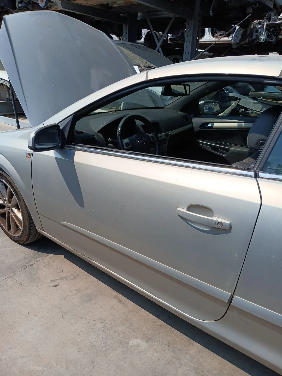 Puerta Delantera Izquierda para Opel Astra H Twintop (A04)