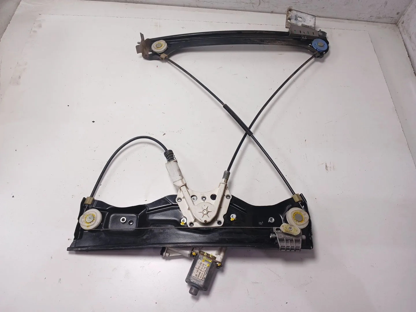 Elevalunas Delantero Derecho para Opel Astra H Twintop (A04)