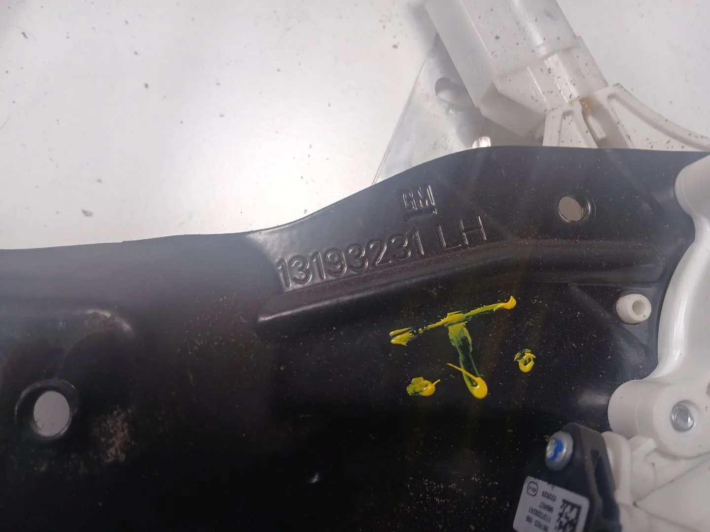 Elevalunas Delantero Izquierdo para Opel Astra H Twintop (A04)