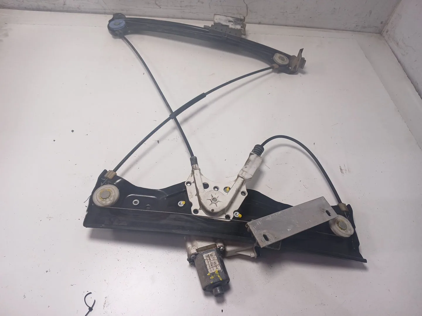Elevalunas Delantero Izquierdo para Opel Astra H Twintop (A04)