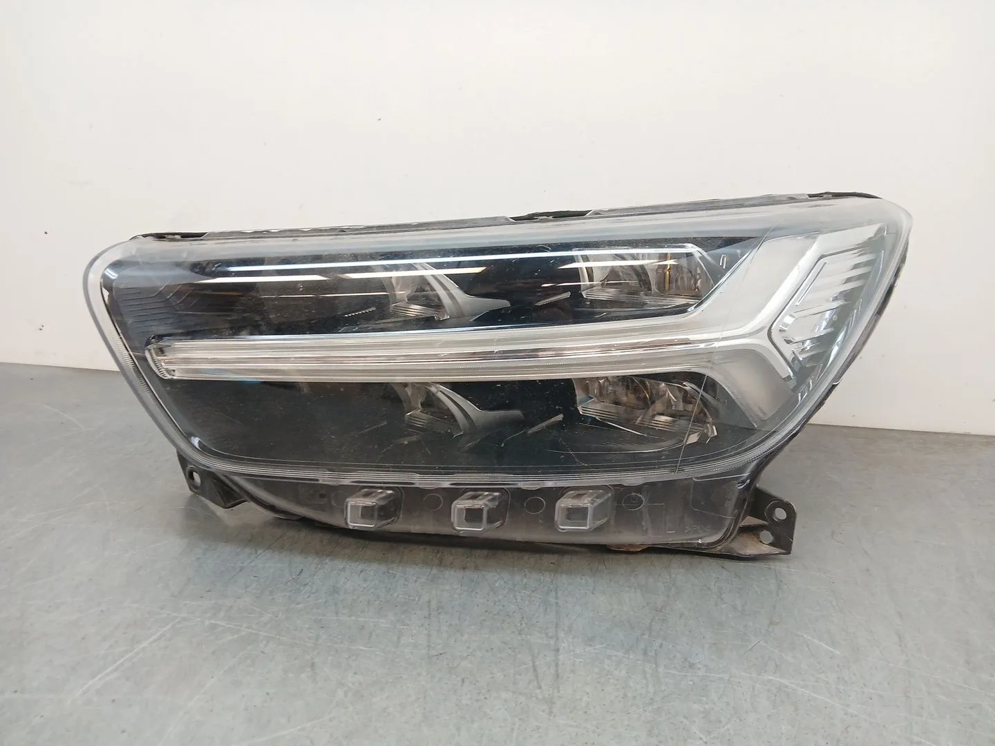 Faro Izquierdo para Volvo Xc40 (536)