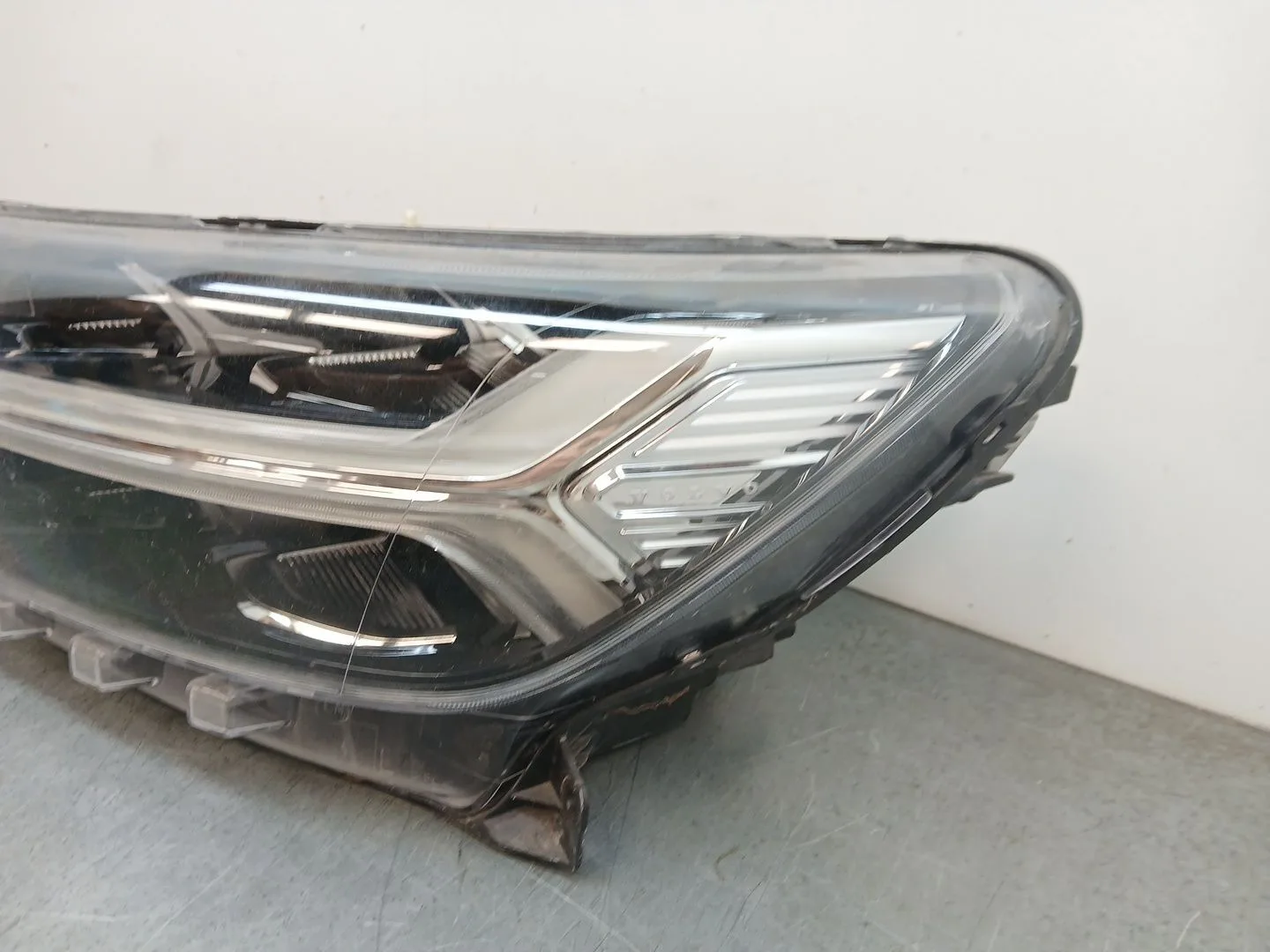 Faro Izquierdo para Volvo Xc40 (536)
