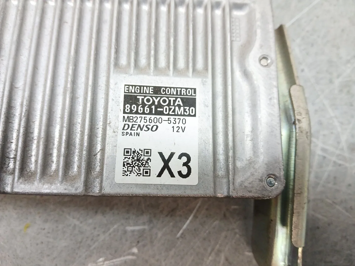 Centralita Motor Uce para Toyota Auris (_E18_)
