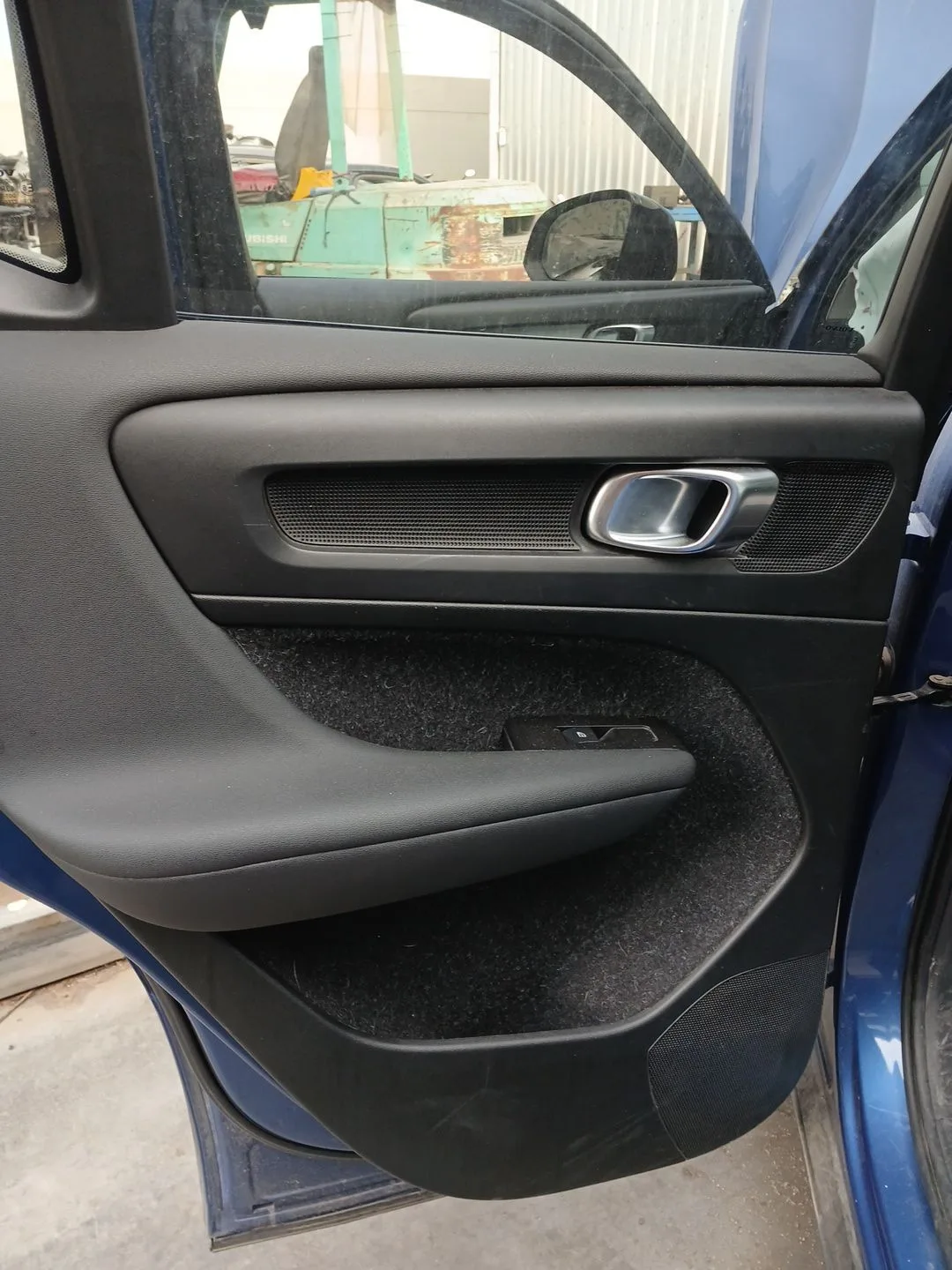 Guarnecido Puerta Trasera Izquierda para Volvo Xc40 (536)