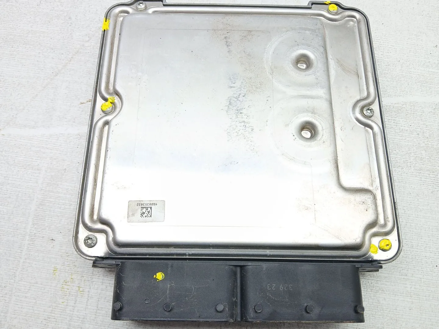 Centralita Motor Uce para Skoda Superb (3V3)