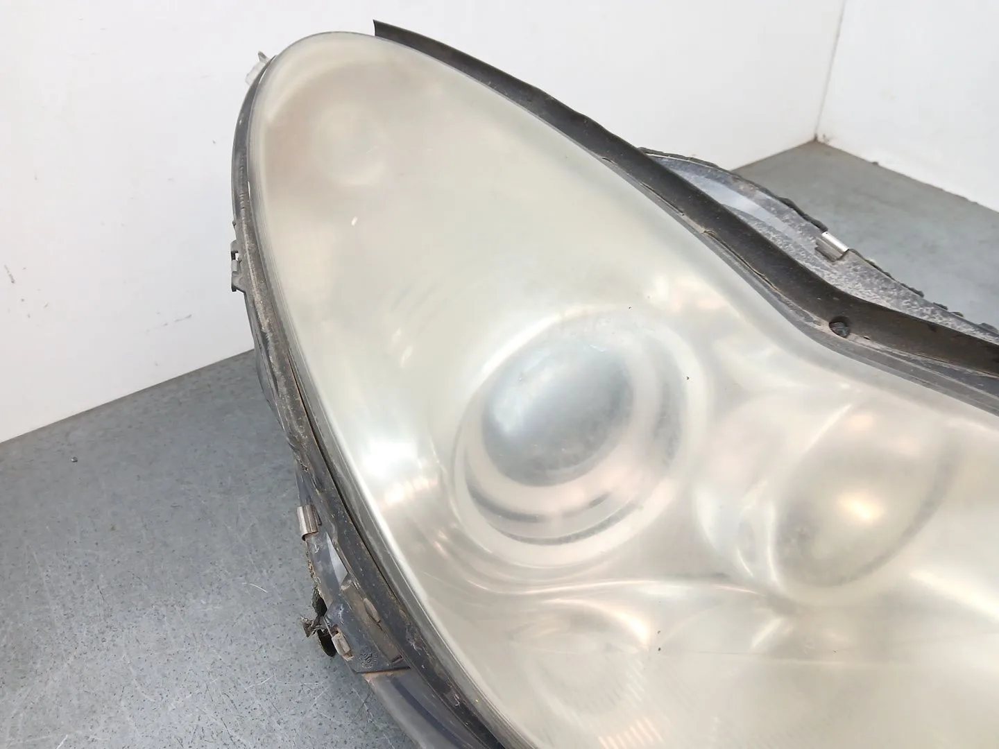Faro Derecho para Mercedes-Benz Cls (C219)