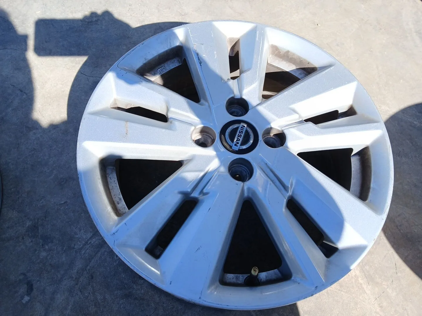 Llanta Trasera Izquierda para Nissan Micra V (K14)