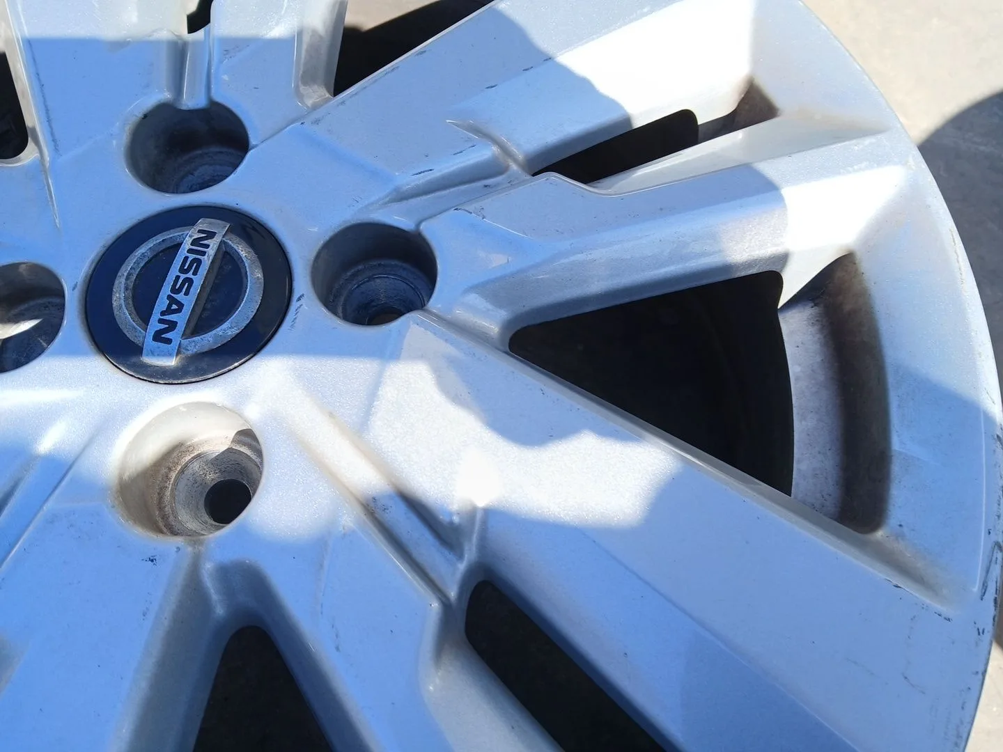 Llanta Trasera Izquierda para Nissan Micra V (K14)