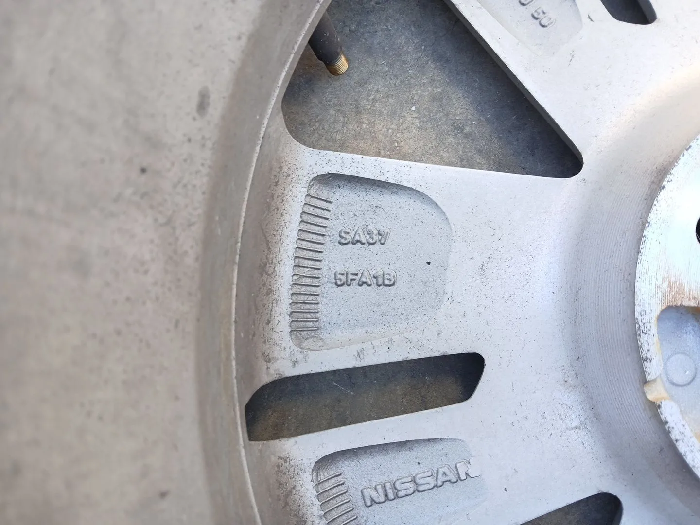 Llanta Trasera Derecha para Nissan Micra V (K14)