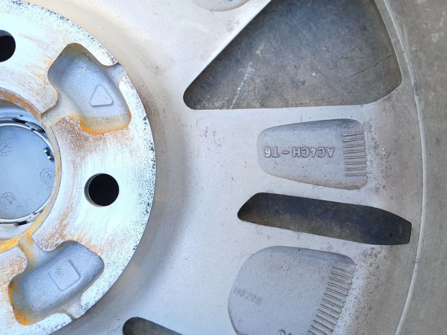 Llanta Trasera Derecha para Nissan Micra V (K14)