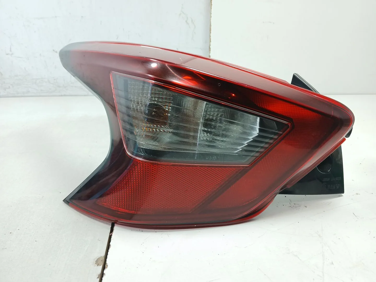 Piloto Trasero Izquierdo para Nissan Micra V (K14)
