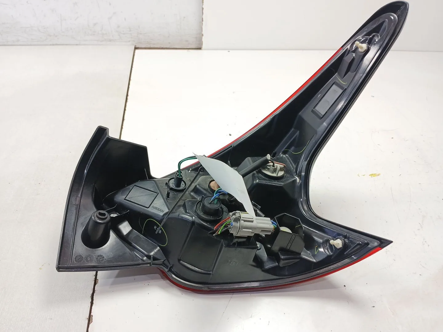 Piloto Trasero Izquierdo para Nissan Micra V (K14)