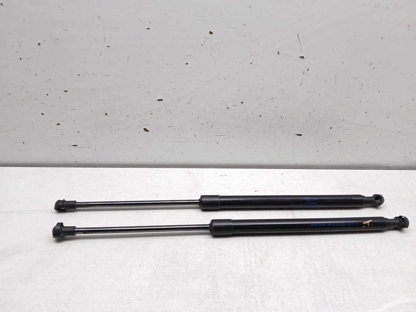Amortiguadores Maletero / Porton para Nissan Micra V (K14)