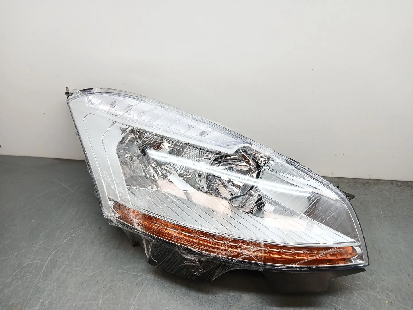 Faro Derecho para Citroën C4 Picasso