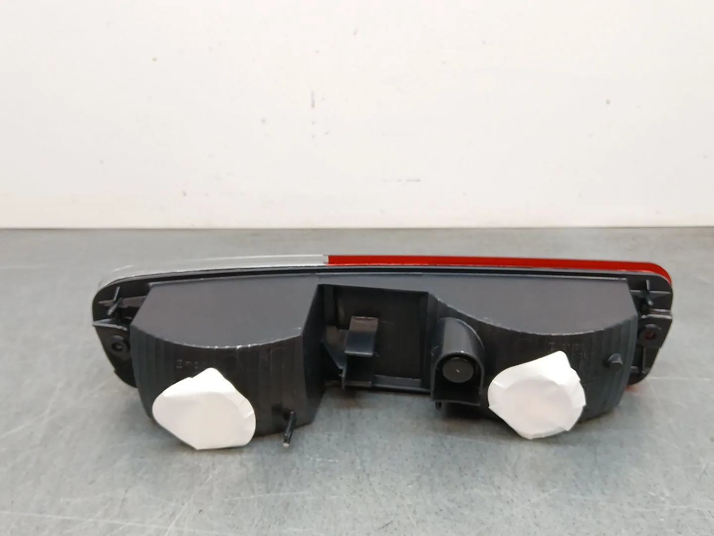 Piloto Trasero Derecho Paragolpes para Mitsubishi Montero (V60/V70)