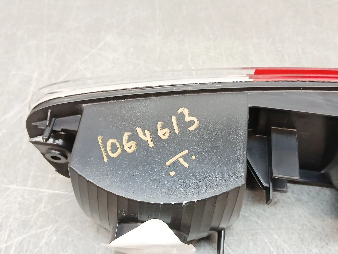 Piloto Trasero Derecho Paragolpes para Mitsubishi Montero (V60/V70)