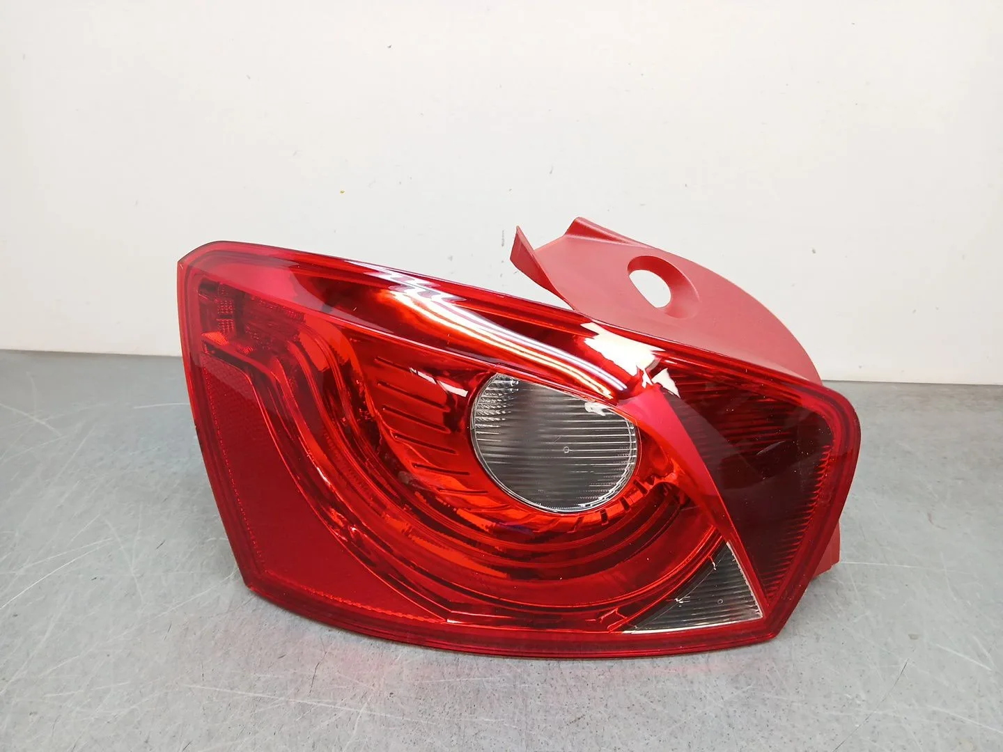Piloto Trasero Izquierdo para Seat Ibiza (6J5)