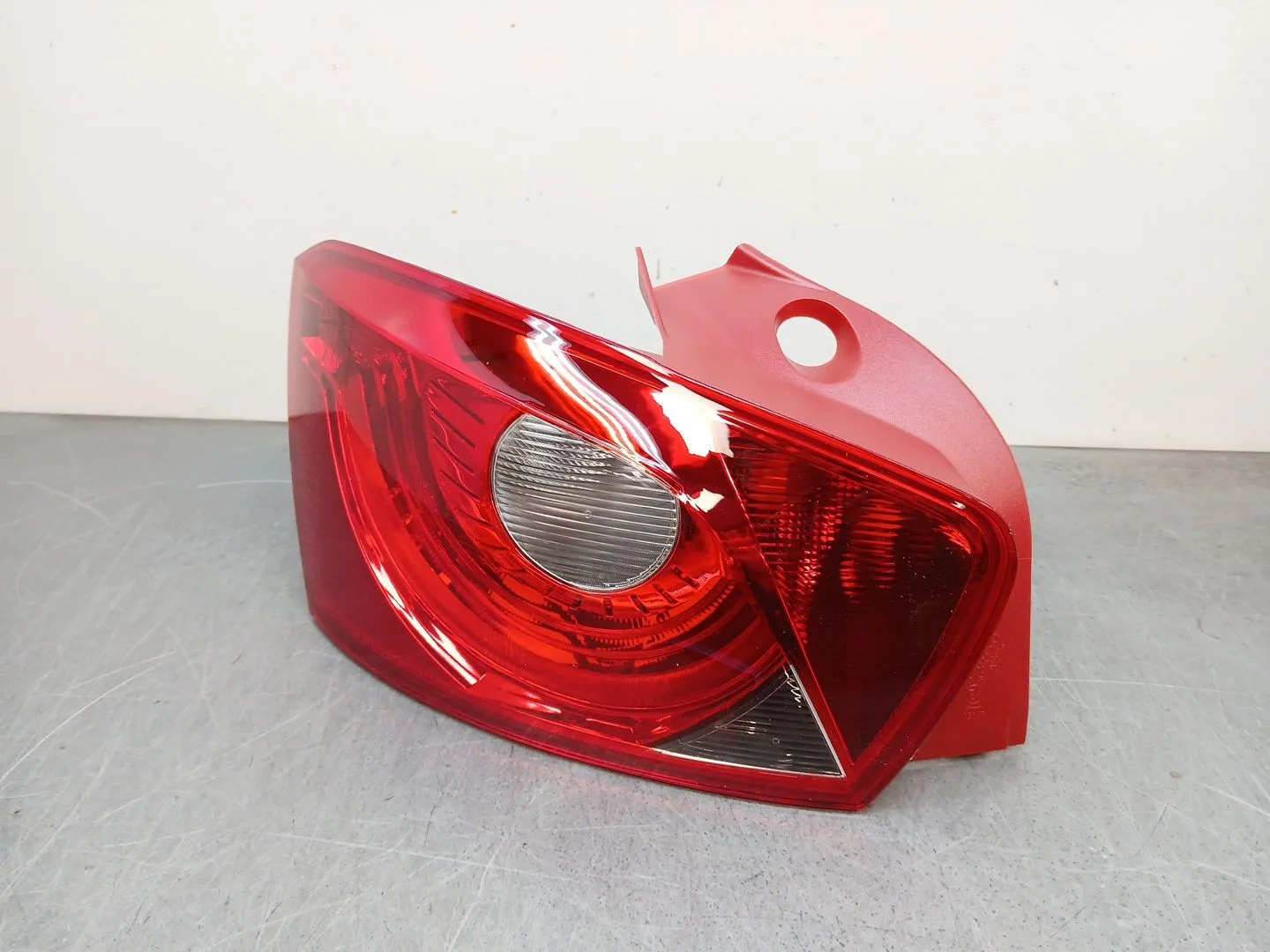 Piloto Trasero Izquierdo para Seat Ibiza (6J5)