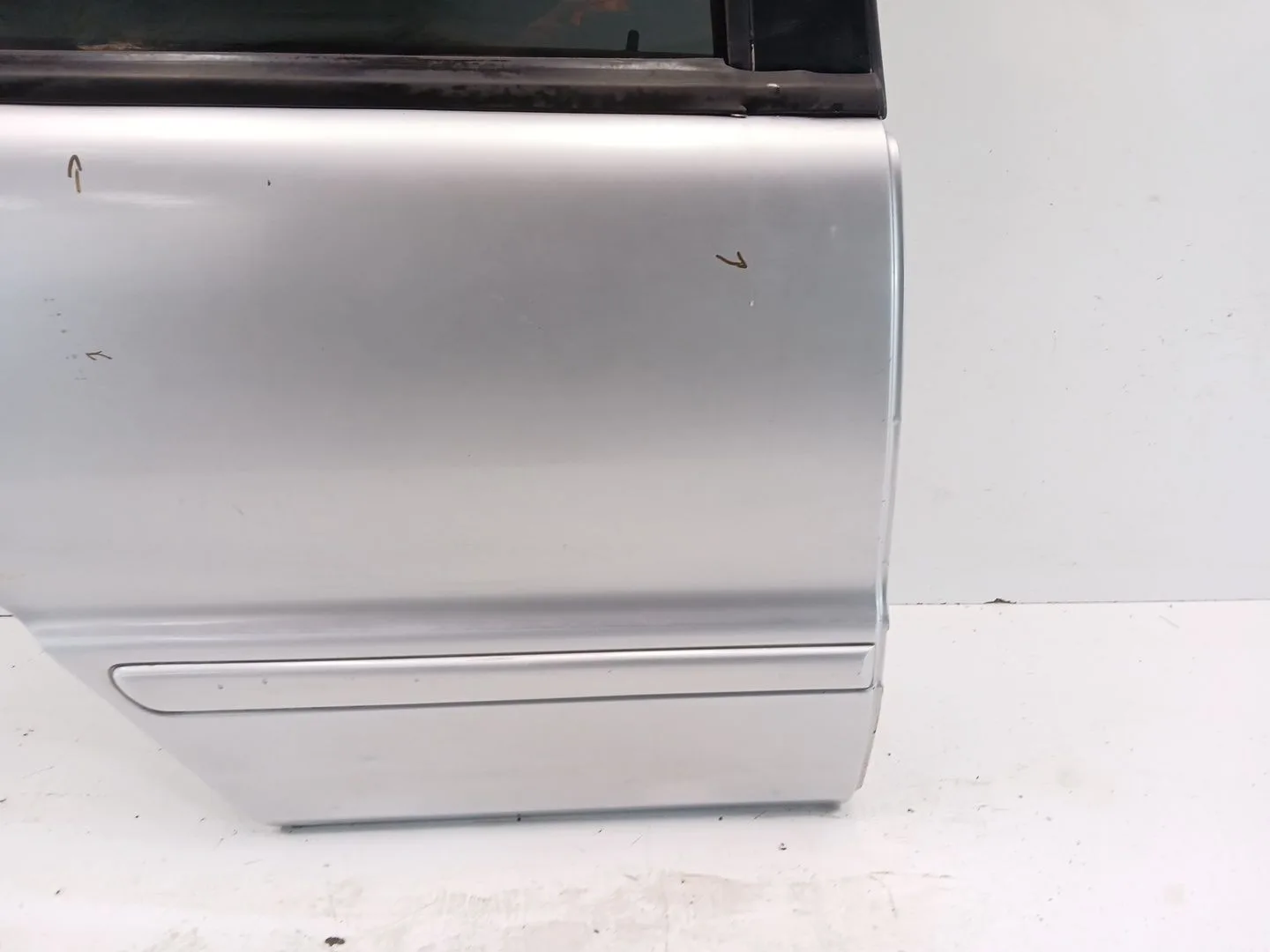 Puerta Trasera Derecha para Mercedes-Benz Clase M (W163)