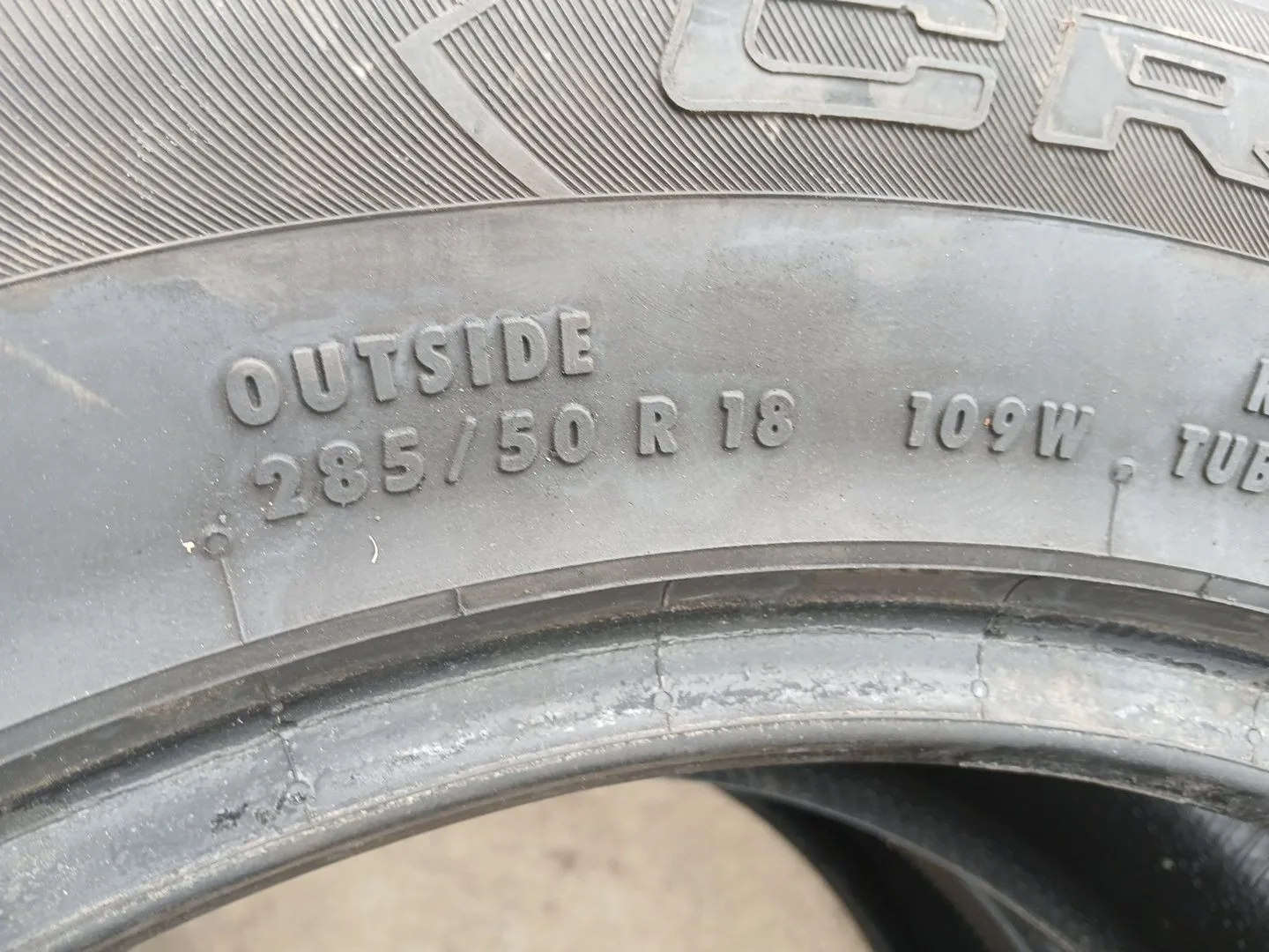 Neumatico para Porsche Cayenne (9Pa)