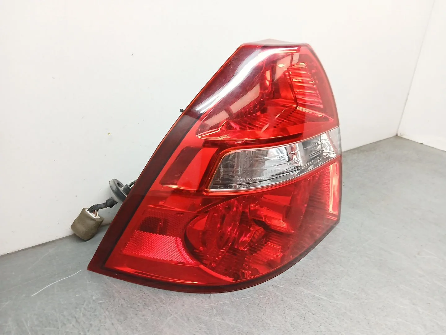 Piloto Trasero Izquierdo para Chevrolet Aveo / Kalos Sedan (T250, T255)